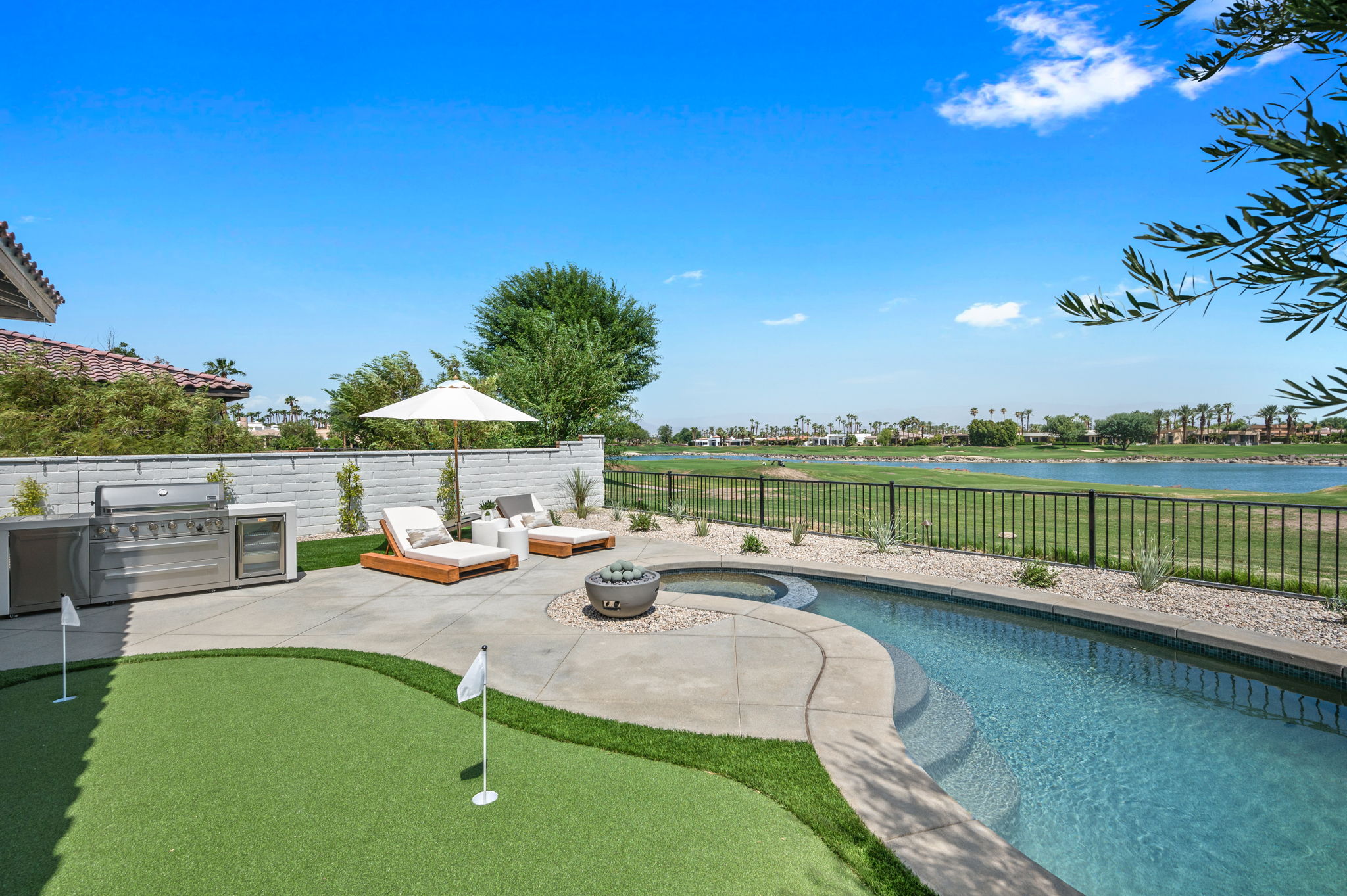 one of our La Quinta vacation rentals with golf course